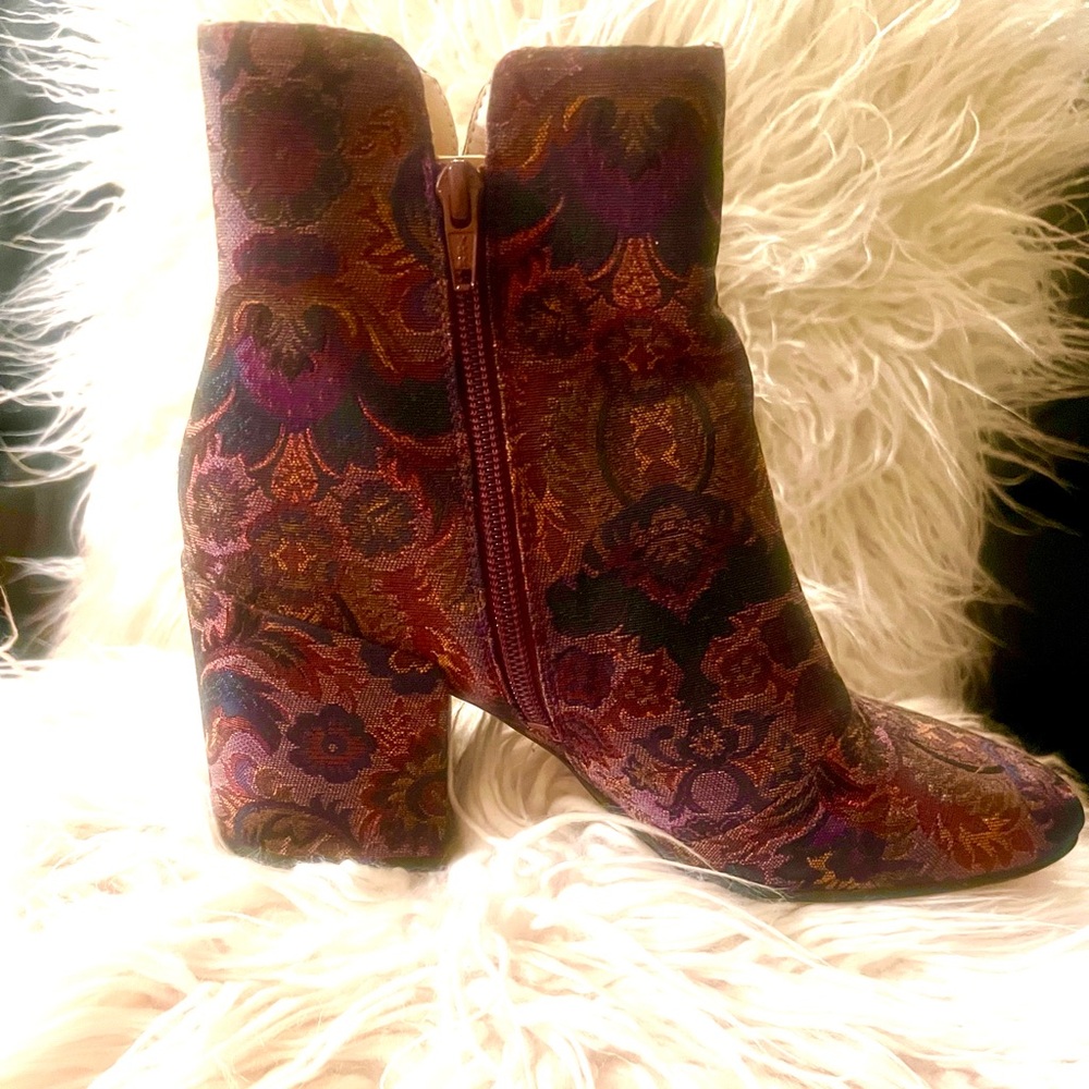 ALDO Sully Tapestry Fabric Side Zipper Bootie Sz 8.5